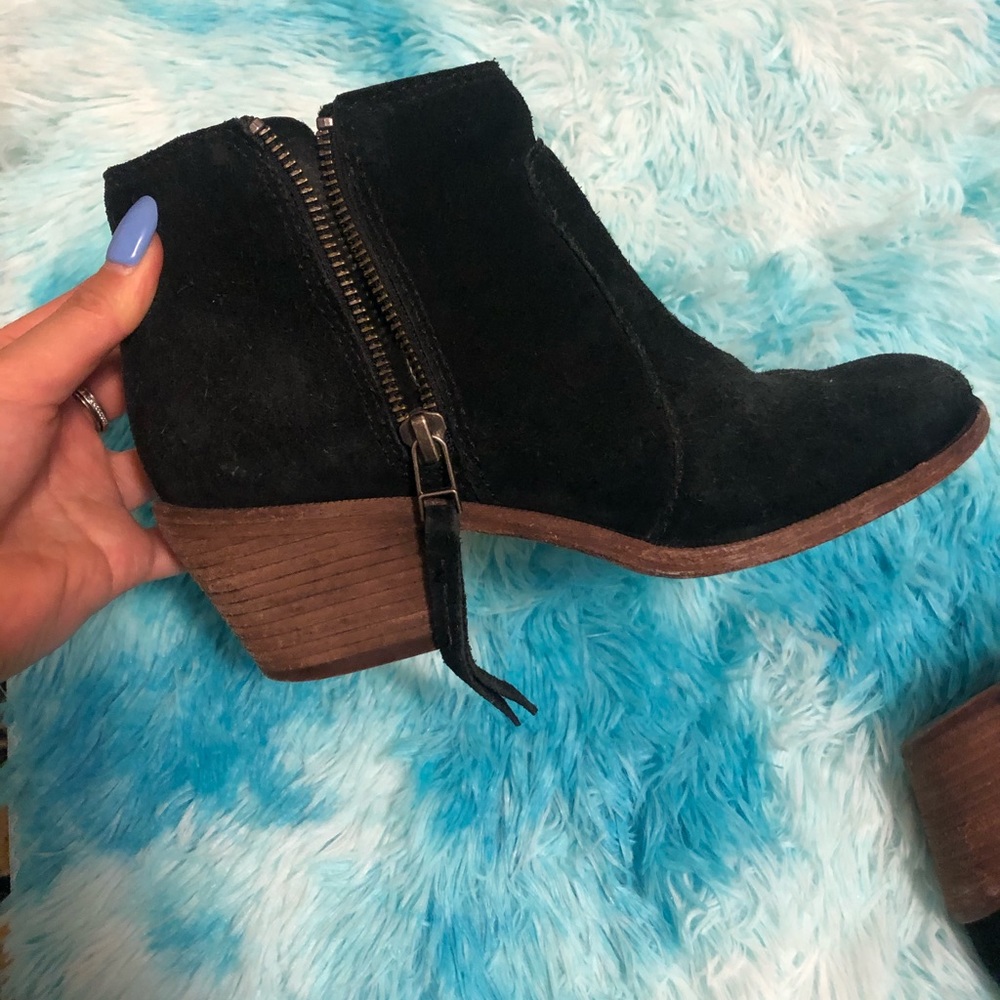 Madewell black boots in suede (bestseller)